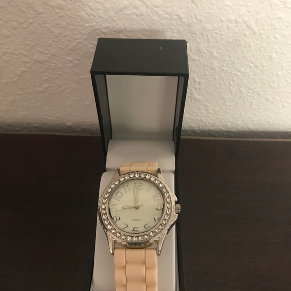 Silver and crystal watch with silicone band. - Picture 2 of 4